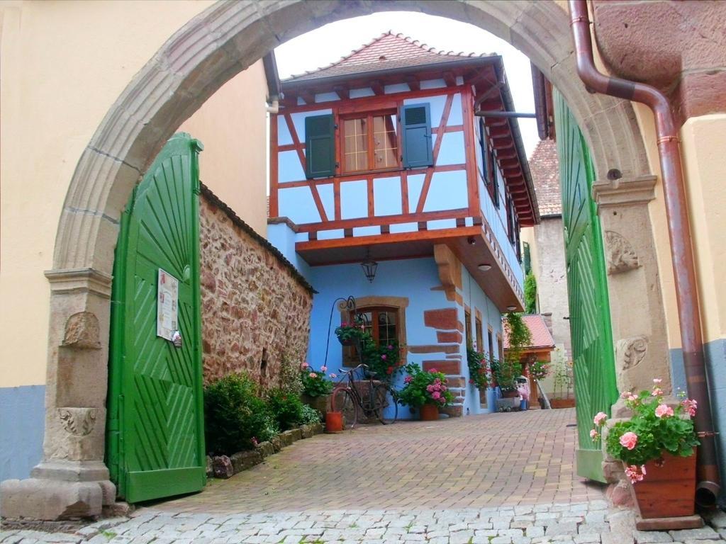 Gite Dans Cite Medievale ベルシュ 部屋 写真