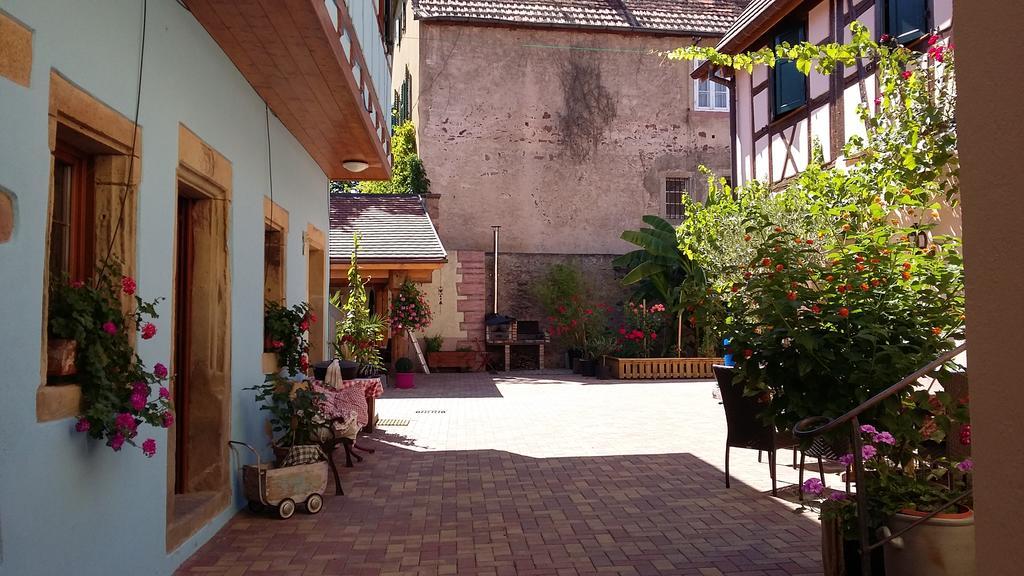 Gite Dans Cite Medievale ベルシュ エクステリア 写真