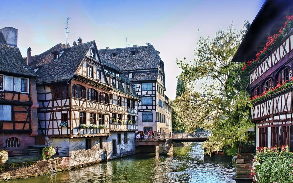 Gite Dans Cite Medievale ベルシュ エクステリア 写真